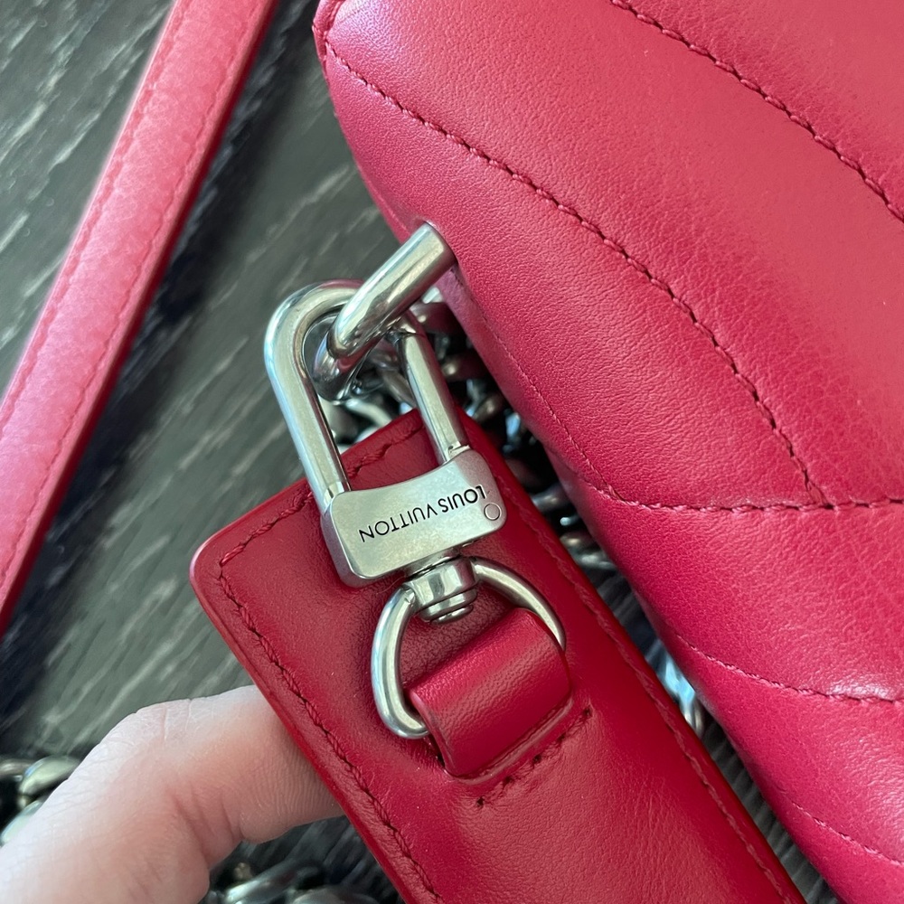 Louis Vuitton New Wave Chain Bag MM Red - Picture 13 of 13